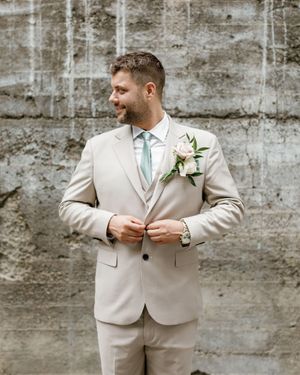 cream-beige-three-piece-suit-mint-green-tie